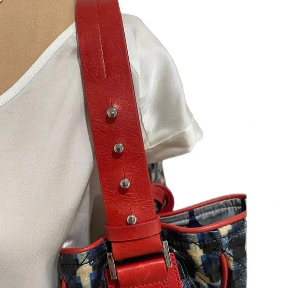 NWT $495 VERA BRADLEY Fenwick Hobo Glossy Blocks Genuine Leather Trim Tote Bag - Picture 6 of 10